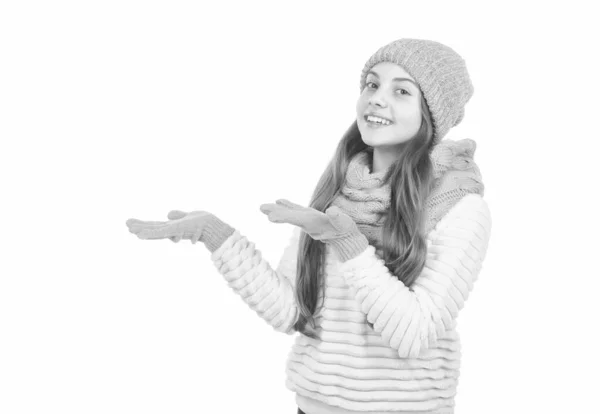 Prezentacja Produktu Przestrzeni Kopiowania Szczęśliwy Nastolatek Dziewczyna Zimie Ubrania Szczęście — Zdjęcie stockowe