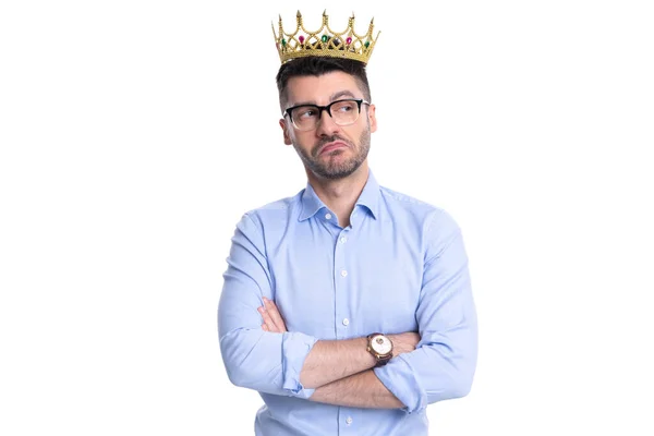 Selbstgefälliger Geschäftsmann Krone Isoliert Auf Weißem Hintergrund Krone Belohnung Für — Stockfoto