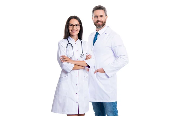 Χαρούμενη Καρδιολόγος Γιατρός Και Νοσοκόμα Απομονώνονται Λευκό Καρδιολόγος Γιατρός Και — Φωτογραφία Αρχείου