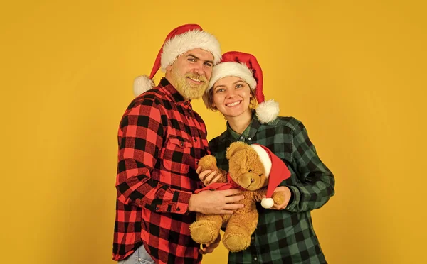 Οικογενειακές Διακοπές Αγαπάω Κίτρινο Φόντο Χριστούγεννα Λατρεύουμε Χριστούγεννα Ζευγάρι Ερωτευμένο — Φωτογραφία Αρχείου