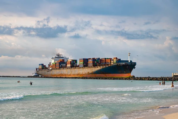 마이애미 Miami Beach Florida Usa 2021 항구에 컨테이너가 화물선 — 스톡 사진