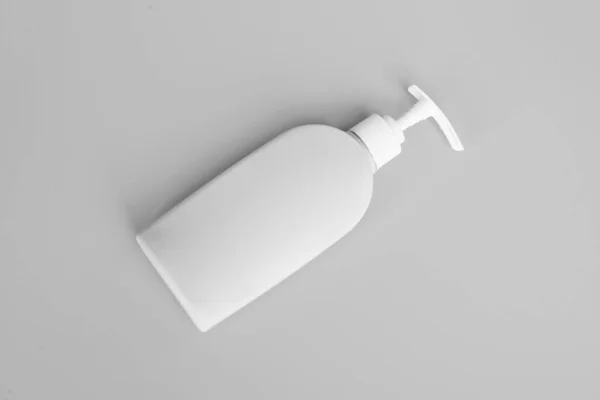 Frasco Shampoo Isolado Fundo Laranja Produto Beleza — Fotografia de Stock