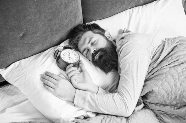 Alarmlı Saati Olan Uykucu Adam Uyuyor Uyku Vakti — Stok fotoğraf