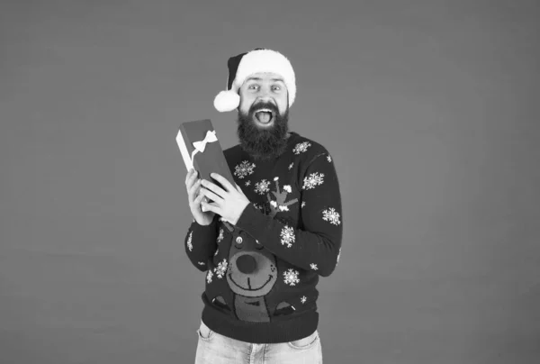Hombre Barbudo Feliz Hipster Con Suéter Punto Divertido Sombrero Santa — Foto de Stock