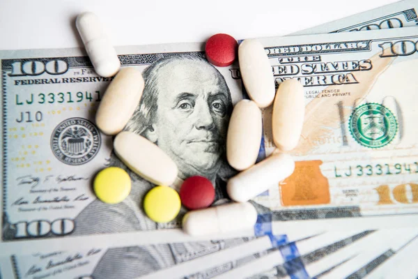 Pénz Közelkép Drága Orvoslás Közelkép Szelektív Fókusz Drága Gyógyszer Tabletták — Stock Fotó