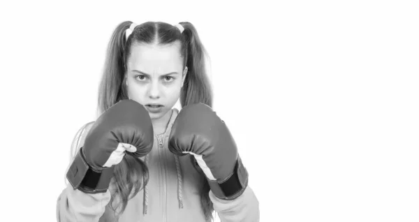 Ella Peleará Chico Concentrado Golpeando Puño Para Luchar Chica Adolescente — Foto de Stock