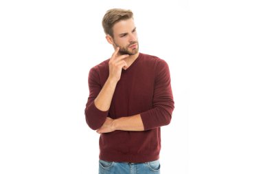 Beyaz sakallı yakışıklı adam. Stüdyoda sakallı bir adam. Arka planda sakalı olan adam. Sakallı saçlı bir adamın fotoğrafı..