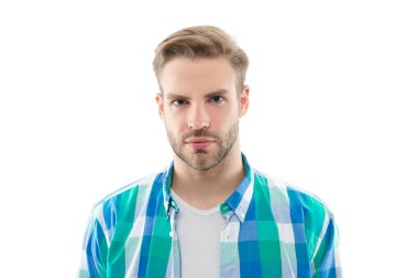 Stüdyoda sıradan bir adam. Kareli gömlek giyen sıradan bir adam. Sakallı sıradan bir adamın fotoğrafı. Beyaz arka planda izole edilmiş sıradan bir adam.