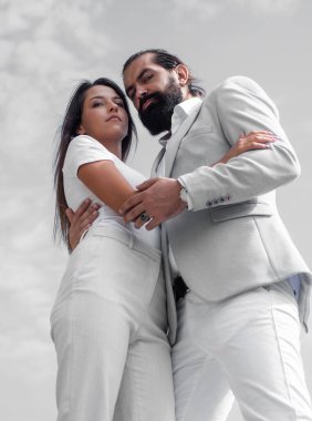 Erkek ve kadına aşık çiftler açık havada, romantizm.