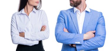 İş adamlarının liderlik profesyonellerinin kırpılmış fotoğrafı. Beyaz arka planda izole edilmiş iş adamları liderliği. Stüdyoda iş adamları liderliği. Bir çift iş adamı liderliği