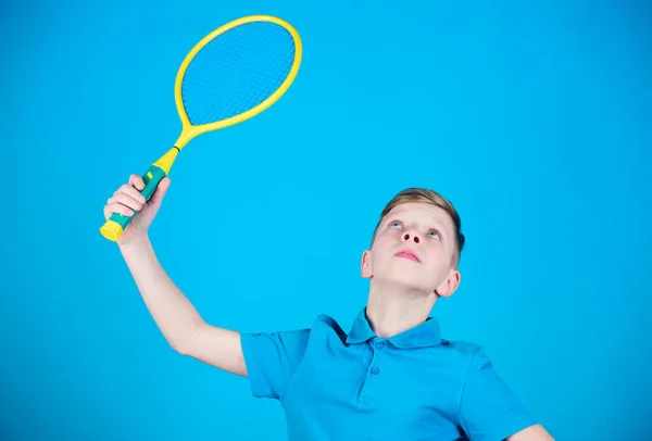 Spor Donatımı Mutlu Çocuk Oyun Tenis Spor Oyun Ekipmanları Küçük — Stok fotoğraf