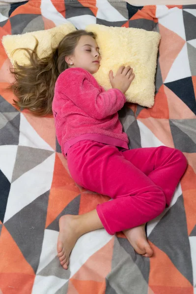 Genç Kızlar Yatma Saatinde Uyur Çocuklukta Genç Kız Yatma Saatinde — Stok fotoğraf