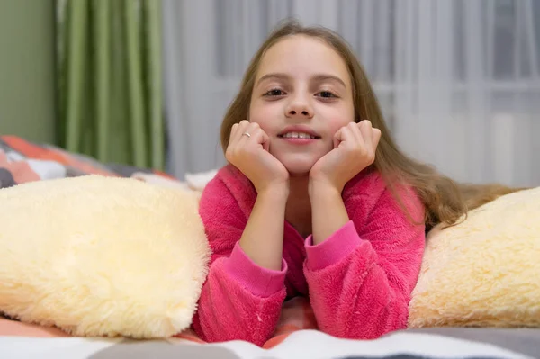 Infancia Niña Adolescente Alegre Relajarse Usando Pijama Infancia Niña Adolescente — Foto de Stock