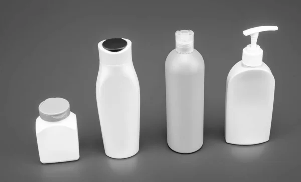 Τέλειο Για Συσκευασία Μπουκάλια Για Προϊόντα Ομορφιάς Πλαστικά Μπουκάλια Και — Φωτογραφία Αρχείου