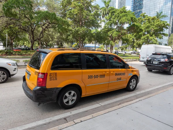 Miami Florida Abd Aralık 2015 Elmas Taksi Sarı Taksi Yan — Stok fotoğraf