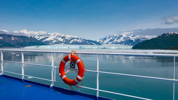 Mentőbója Egy Luxushajón Hubbard Glacier Öbölben Gyűrű Bója Mentőmellény Gleccser — Stock Fotó