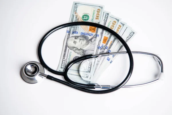Χρήματα Μετρητά Για Ιατρική Χρηματοδότηση Που Απομονώνονται Λευκό Φόντο Ιατρική — Φωτογραφία Αρχείου