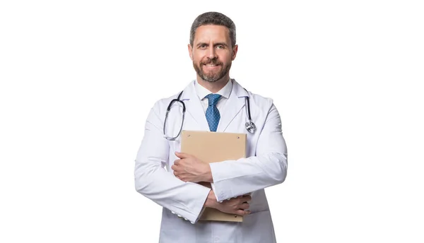 Ευτυχισμένος Νοσοκόμος Λευκό Παλτό Γιατρός Κρατάει Φάκελο Γιατρός Χαμογελάει Απομονωμένος — Φωτογραφία Αρχείου
