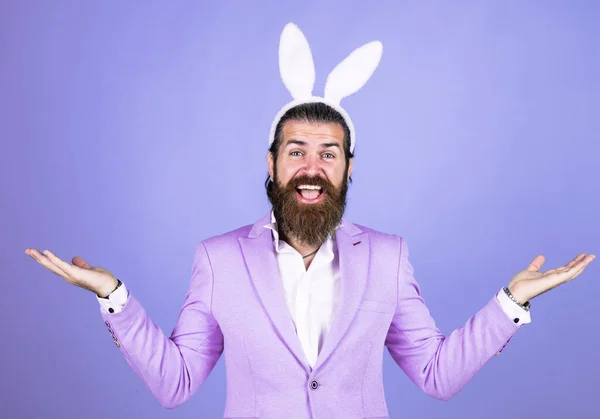 Готовий Щасливого Великодня Справжній Джентльмен Вухами Кролика Чоловічий Смішний Погляд — стокове фото