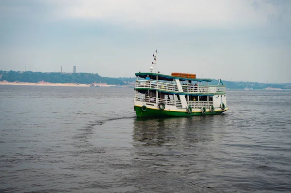 Manaus Brazílie Prosince 2015 Trajektová Loď Cestě Přístavu — Stock fotografie