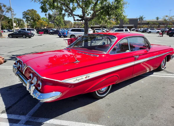 Λος Άντζελες Καλιφόρνια Ηπα Μαρτίου 2021 Κόκκινο Chevrolet Impala Ρετρό — Φωτογραφία Αρχείου