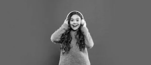 Amazed Child Sweater Listen Music Headphones Music — Stock Photo, Image