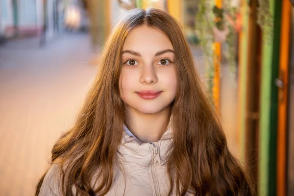 Junges Teenager Mädchenporträt Auf Der Straße Teenager Mädchenporträt Freien Teenager — Stockfoto