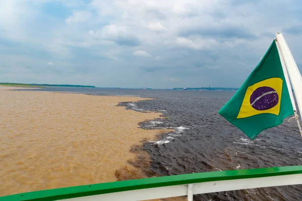 Природный Водный Ландшафт Реки Бразильским Флагом Природный Водный Ландшафт Туристическое — стоковое фото