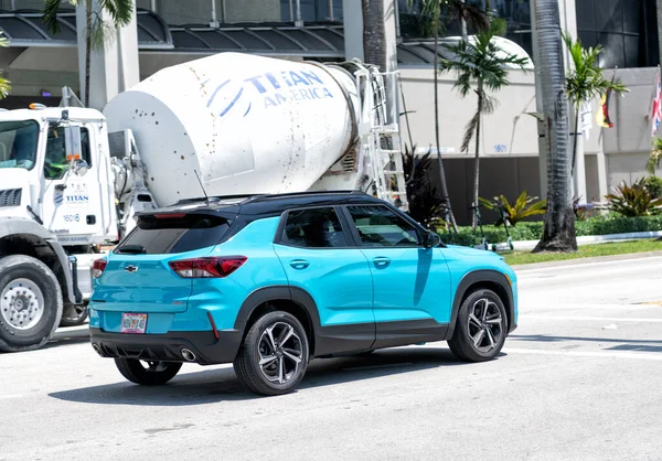 Miami Beach Florida Usa April 2021 Blue Chevrolet Trailblazer Suv — стоковое фото