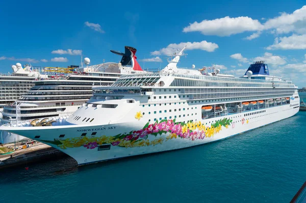 Nassau Bahamas Februar 2016 Tolles Kreuzfahrtschiff Für Den Urlaub — Stockfoto