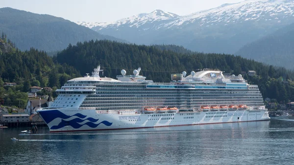 Ketchikan Alaska Usa May 2019 Ένα Κρουαζιερόπλοιο Royal Princess Ταξίδι — Φωτογραφία Αρχείου