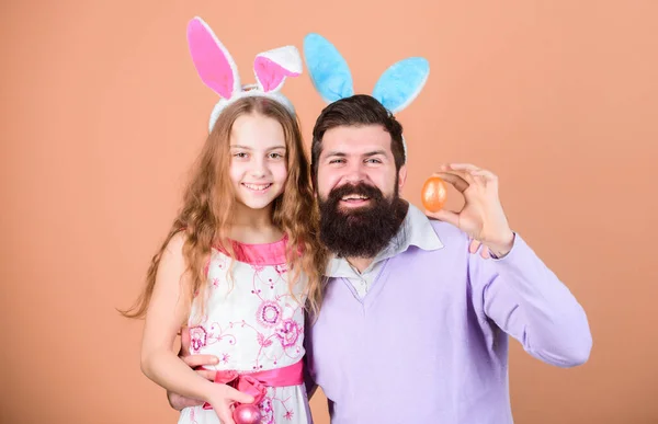 Otec Dítě Slaví Velikonoce Jarní Prázdniny Velikonoční Náladu Velikonoční Aktivity — Stock fotografie
