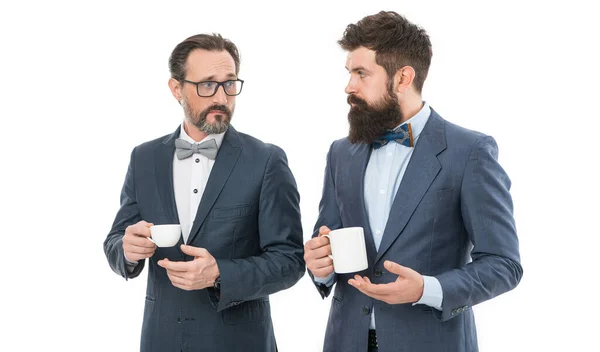 Een Praatje Mannen Met Een Baard Communiceren Terwijl Koffiepauze Zakelijke — Stockfoto