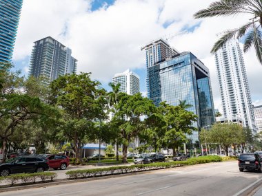 Miami, Florida USA - 26 Aralık 2015: Miami gökdelen binasının mimarisi.