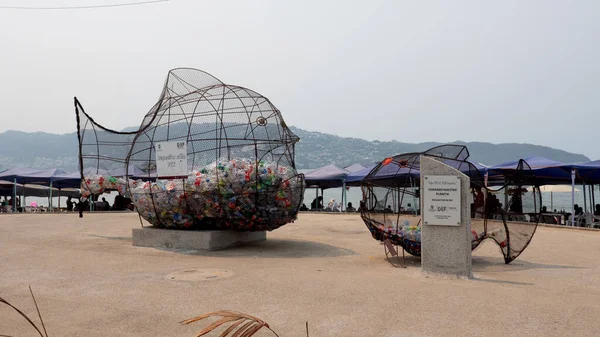 Acapulco Meksyk Maja 2019 Pomnik Ryb Plastikowymi Odpadami Jako Koncepcja — Zdjęcie stockowe