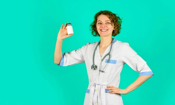 Arzt Verschreibt Medikamente Anleitung Zur Korrekten Einnahme Von Pillen Nahrungsergänzung — Stockfoto