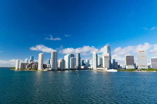 Línea Del Horizonte Miami Metropolis Miami Metropolis Skyline Florida Miami —  Fotos de Stock
