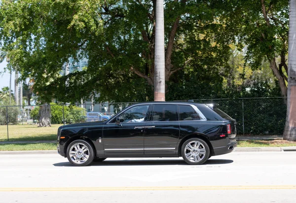 Miami Florida Abd Nisan 2021 Rolls Royce Cullinan Siyah Araba — Stok fotoğraf