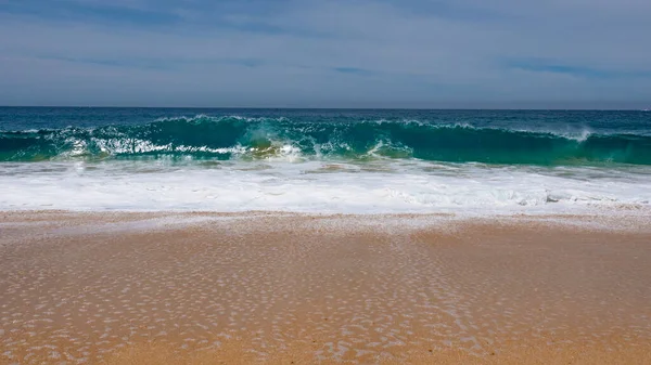 夏のバミューダの海の写真 夏の海辺のビーチ 夏の海辺の休暇 砂と海と夏の海 — ストック写真