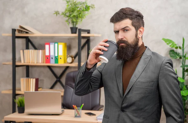 Serious Bearded Businessman Drinking Takeaway Coffee Office Copy Space Takeaway — Stock Photo, Image