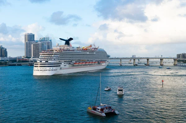 Miami Florida Verenigde Staten December 2015 Carnaval Cruise Lines Groot — Stockfoto