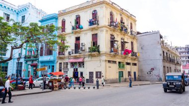Havana, Küba - 02 Mayıs 2019: Eski Havana 'da köşe mimarisi.