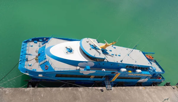 セントジョンズ アンティグア バーブーダ 2016年3月5日 港に停泊する自由フェリー用ジーンズ — ストック写真