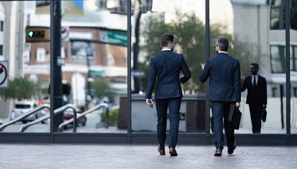 Back View Business Men Coworker Street Banner Photo Business Men — Stock Photo, Image