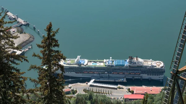 Juneau Alaska Usa May 2019 Κρουαζιερόπλοιο Princess Princess Cruisesferryboat Στο — Φωτογραφία Αρχείου