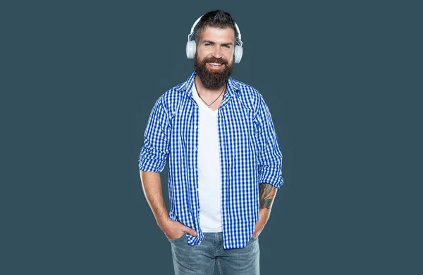 Positivo Hipster Barbuto Ascoltare Musica Cuffia — Foto Stock