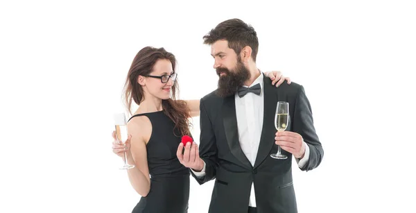 記念日だ 二人はパーティーに行くと信じている ロマンチックなデートだ 提案や関与の概念 幸せなカップルだ バレンタインデーお祝い ロマンチックな特別な夜 特別デート — ストック写真
