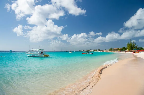 Bridgetown Barbados Prosince 2015 Dovolená Letní Pláži Loděmi Jachtami — Stock fotografie