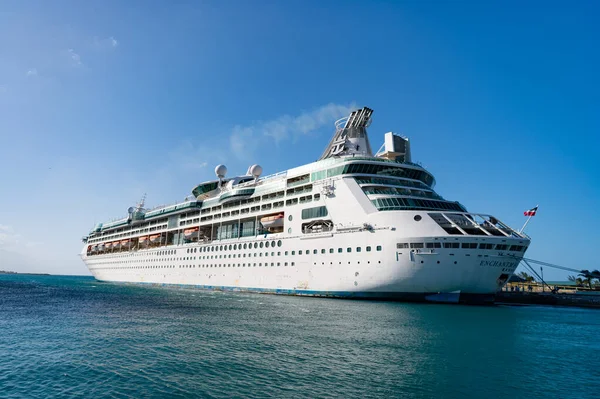 Nassau Bahamas Mars 2016 Kryssningsfartyg Väg Till Hamnen — Stockfoto