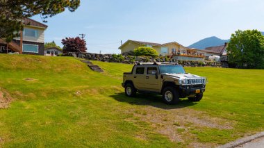 Wrangell, Alaska ABD - 26 Mayıs 2019: Fotokopi alanı olan Hummer H2 arabası.